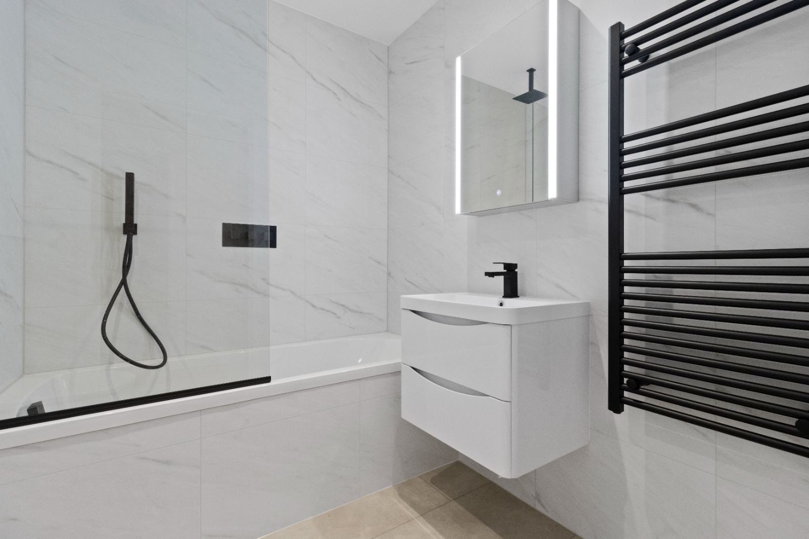 1A The Drive: family bathroom, built by Bramall Homes