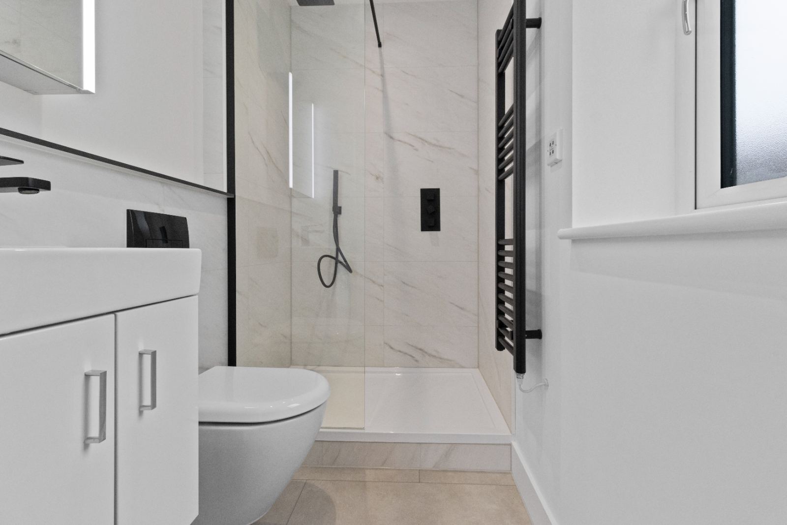 1A The Drive: en suite shower room, by Bramall Homes
